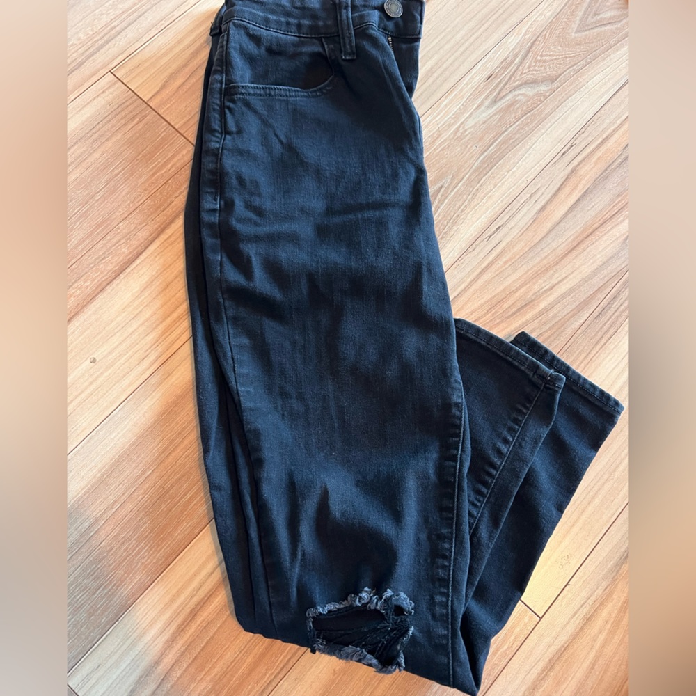 SO skinny black super high rise jegging. Distressed.